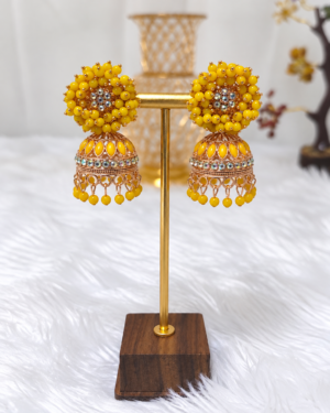 file_000000000224820bba48bb1e76c682b4 Yellow Beaded Gold Tone Jhumka Earrings